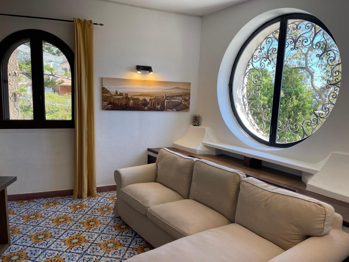 John Sea Suites Giardini Naxos Exterior photo