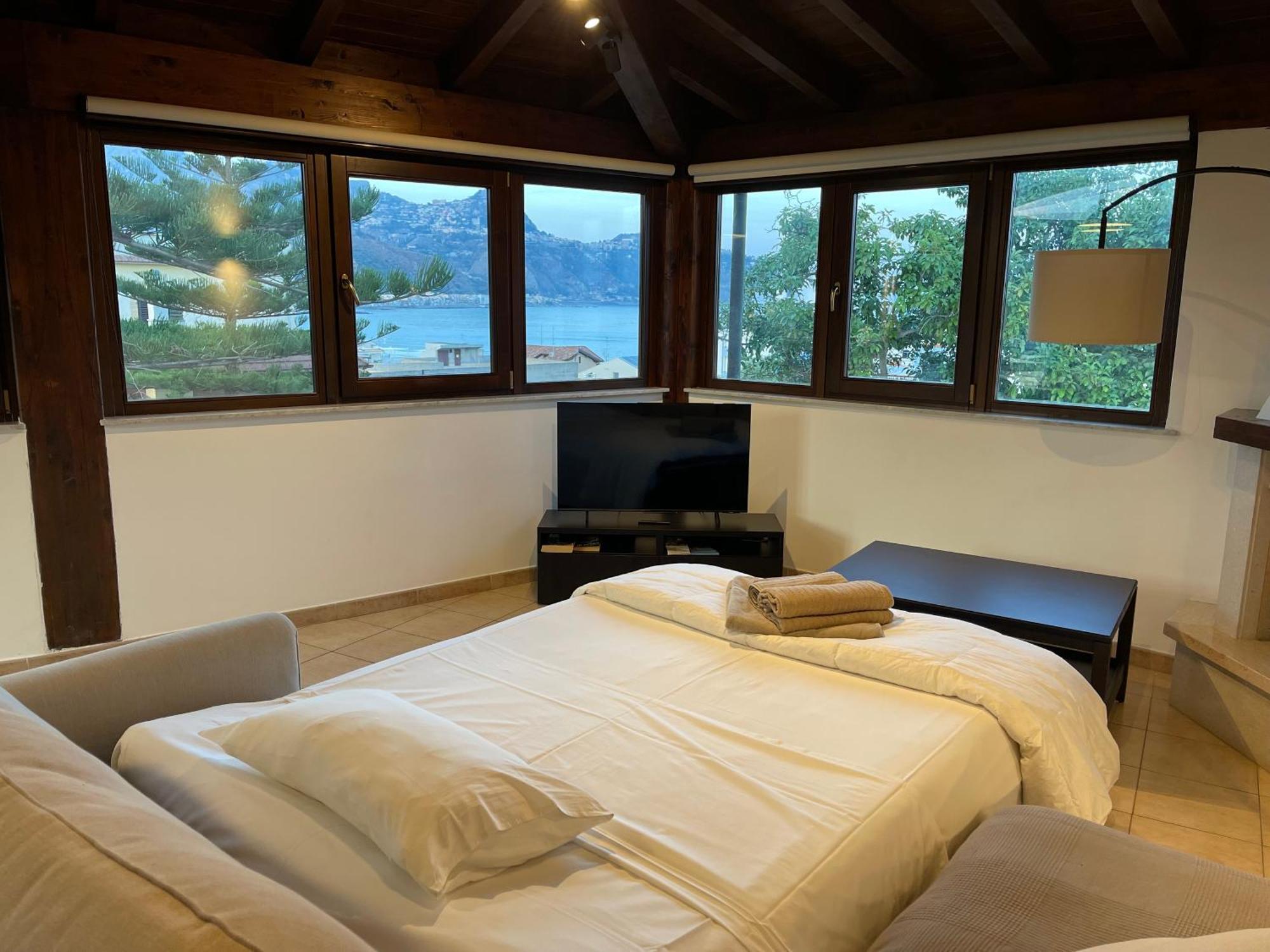 John Sea Suites Giardini Naxos Exterior photo